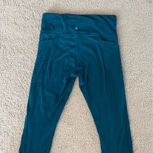 Aqua Athleta Leggings! Barely used, worn 3 times